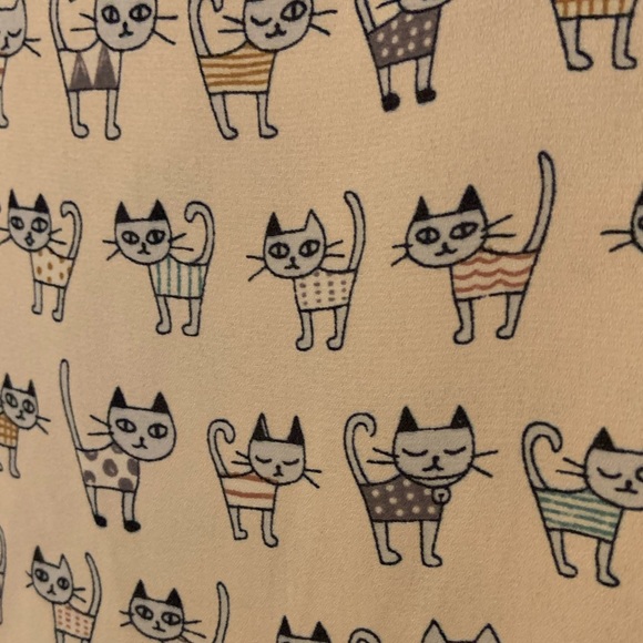 Cat blouse - Picture 3 of 3